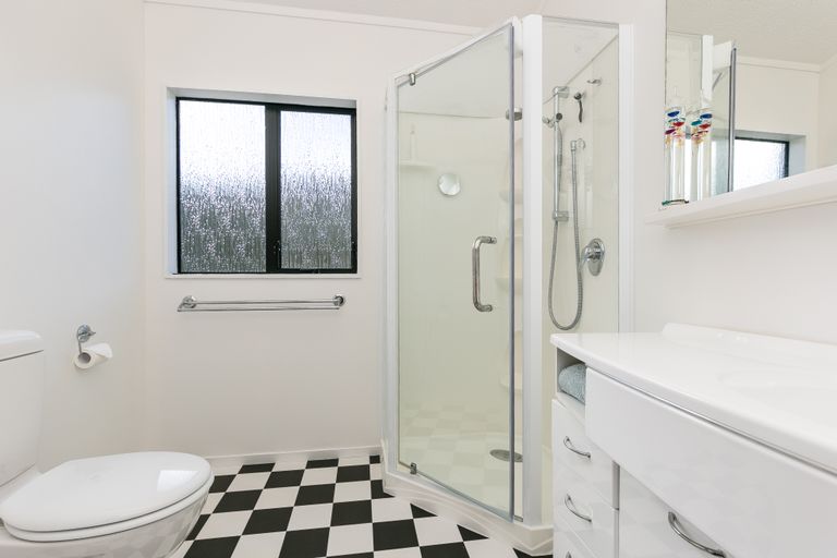 Photo of property in 9 Kapil Grove, Khandallah, Wellington, 6035
