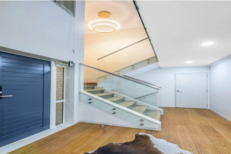 Photo of property in 72 Bur Oak Terrace, Schnapper Rock, Auckland, 0632