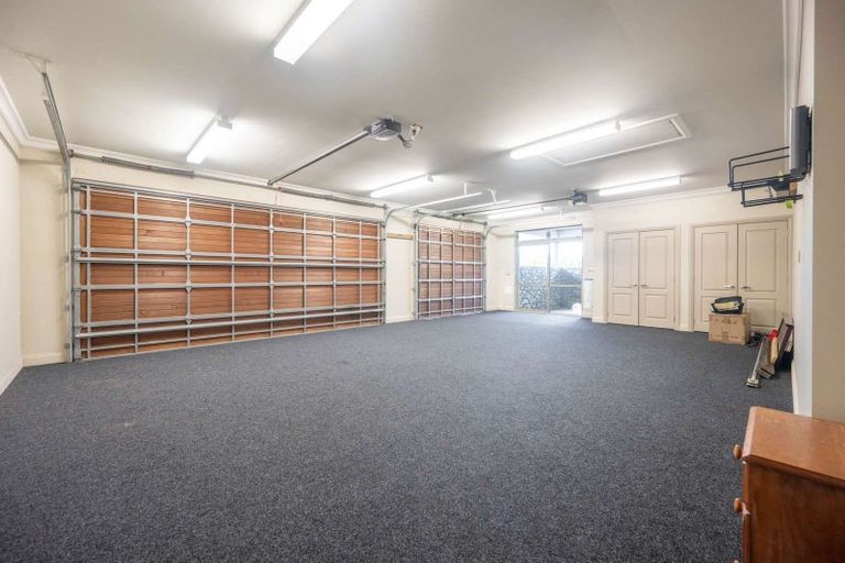 Photo of property in 305 Old North Road, Kumeu, 0892
