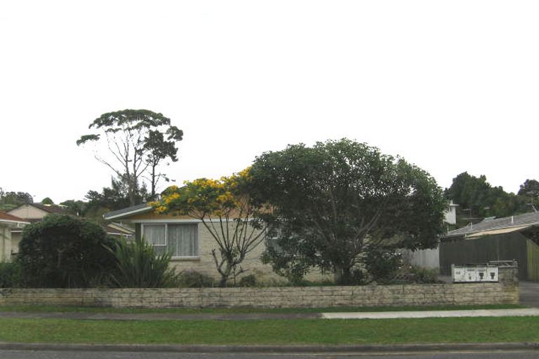 Photo of property in 2/83 Glendale Road, Glen Eden, Auckland, 0602