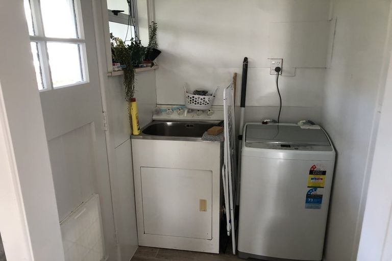 Photo of property in 54 Mark Avenue, Paparangi, Wellington, 6037