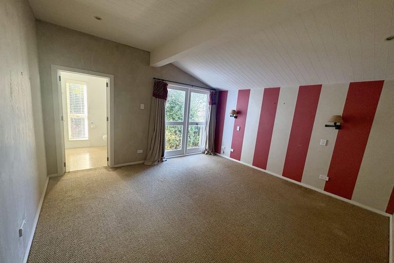 Photo of property in 2 Saint Leonards Road, Hauraki, Auckland, 0622