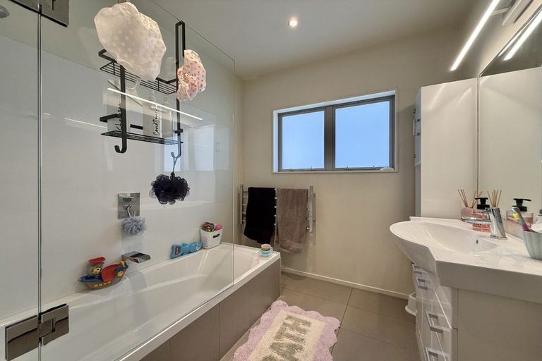 Photo of property in 250a Fergusson Drive, Heretaunga, Upper Hutt, 5018