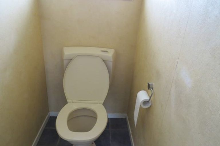 Photo of property in 70 Newcastle Road, Dinsdale, Hamilton, 3204