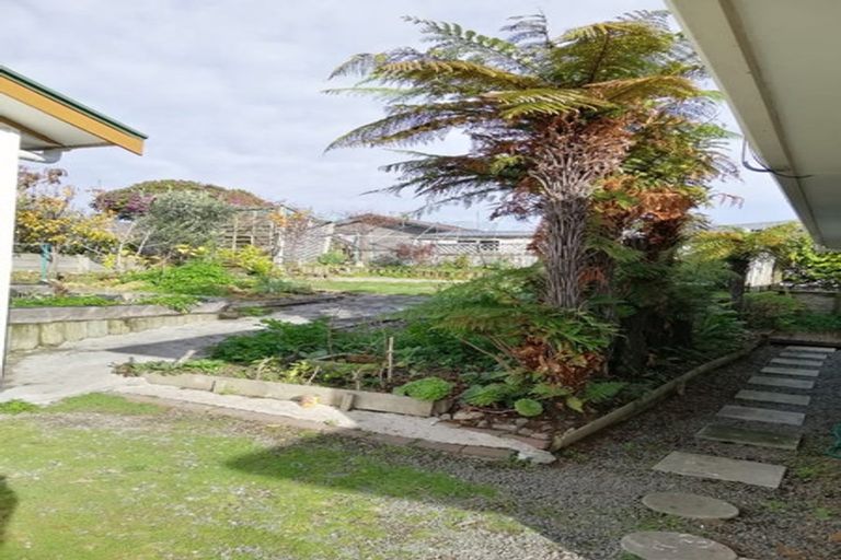 Photo of property in 28 Langdale Avenue, Paraparaumu, 5032