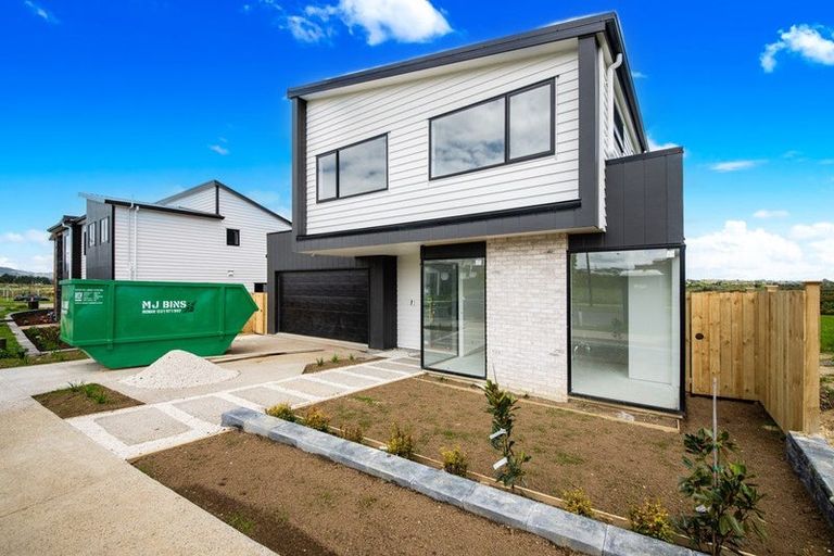Photo of property in 43 Evergreen Parade, Rosehill, 2113