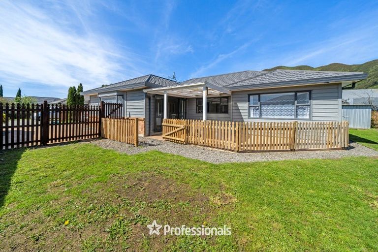 Photo of property in 95 Mandel Mews, Waiwhetu, Lower Hutt, 5010
