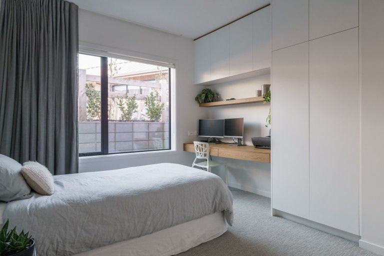 Photo of property in 11 Deans Drive, Wanaka, 9305