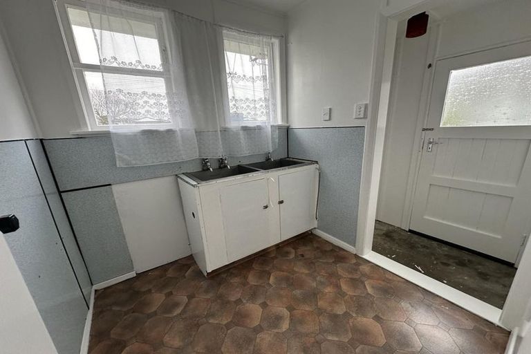 Photo of property in 53 Winchester Street, Levin, 5510