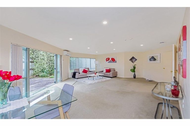 Photo of property in 115 Arran Road, Browns Bay, Auckland, 0630
