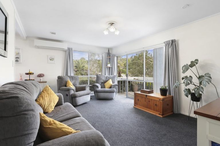 Photo of property in 4 Hydra Place, Glen Eden, Auckland, 0602