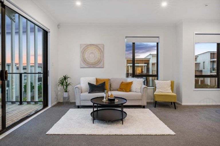 Photo of property in 16 Malcolm Calder Road, Hobsonville, Auckland, 0616