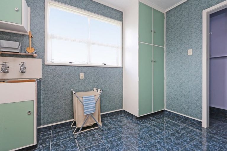 Photo of property in 2 Holyrood Street, Taradale, Napier, 4112