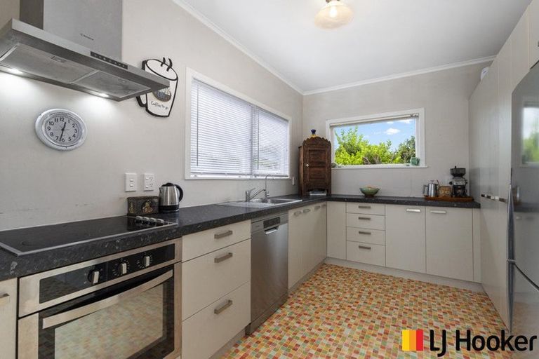 Photo of property in 9 Owens Road, Waiuku, 2123