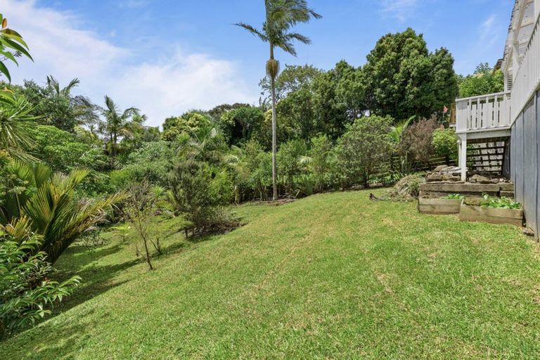 Photo of property in 19 Lanigan Street, Birkdale, Auckland, 0626