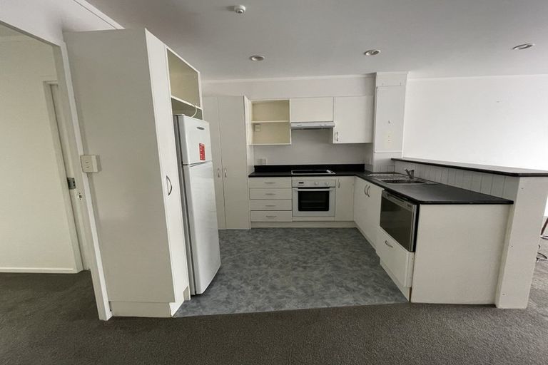 Photo of property in 11/3 Kelvin Grove, Te Aro, Wellington, 6011