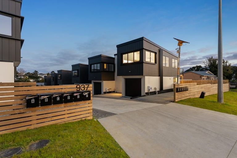 Photo of property in 935 Whangaparaoa Road, Manly, Whangaparaoa, 0930