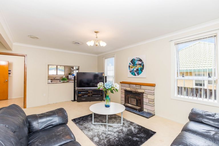 Photo of property in 1a Laurie Avenue, Papakura, 2110