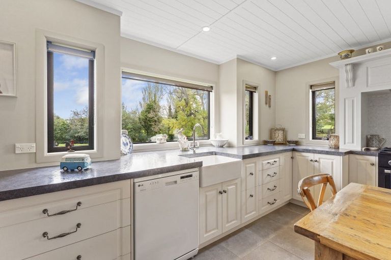 Photo of property in 16 Kaitawa Road, Pahiatua, 4981