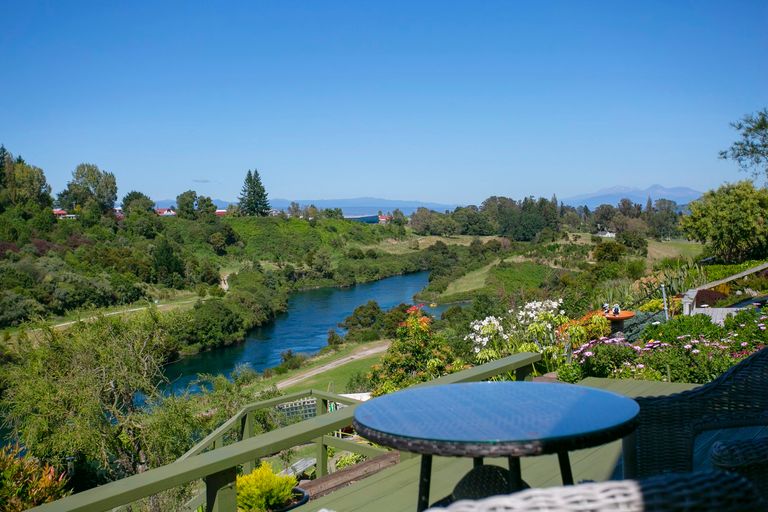 Photo of property in 11/26 Robinson Terrace, Rangatira Park, Taupo, 3330