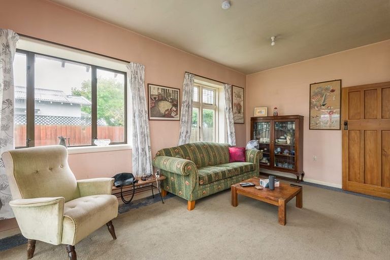 Photo of property in 15 Koromiko Street, Saint Martins, Christchurch, 8022