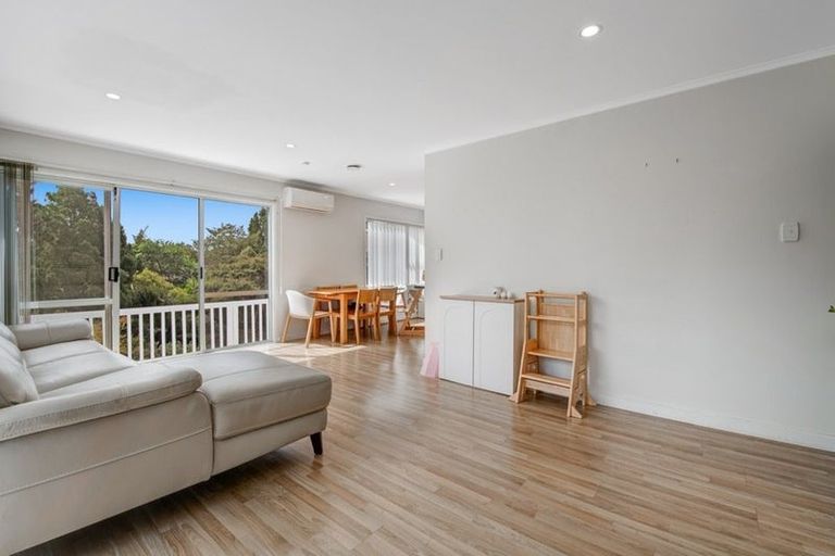 Photo of property in 9 Bryers Place, Bayview, Auckland, 0629