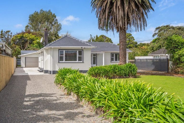 Photo of property in 12 Domain Road, Otaki, 5512