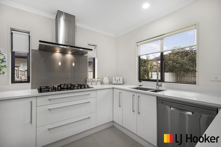 Photo of property in 7 Strathaven Road, Wattle Downs, Auckland, 2103