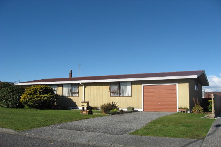 Photo of property in 28 Hall Street, Hokitika, 7810