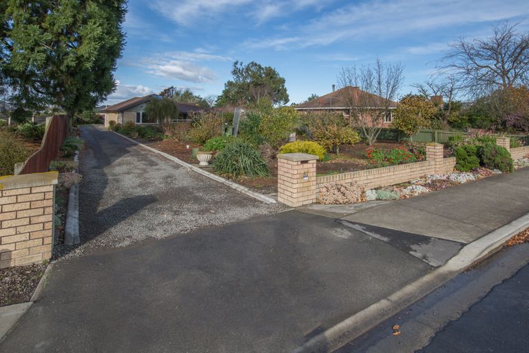 Photo of property in 41 Oxford Road, Rangiora, 7400