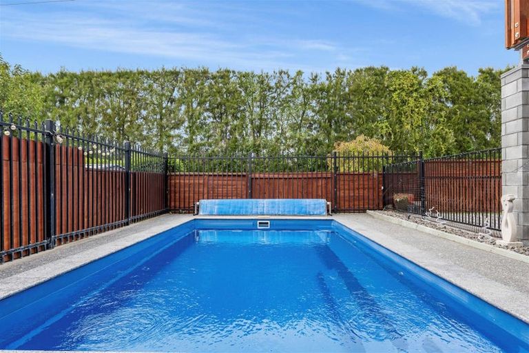 Photo of property in 16a No 2 Road, Te Puke, 3119