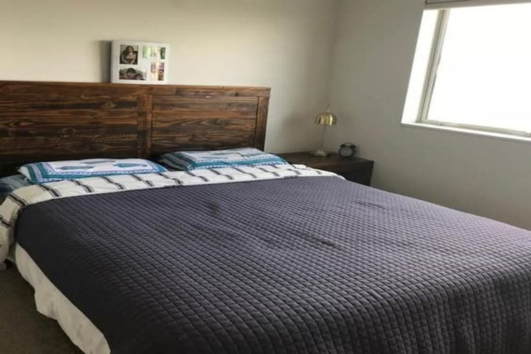 Photo of property in 25 Apple Orchard Way, Sunnyvale, Auckland, 0612