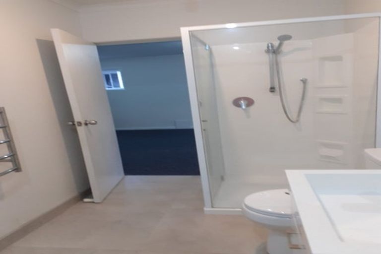 Photo of property in 13 Lewis Road, Pakuranga, Auckland, 2010