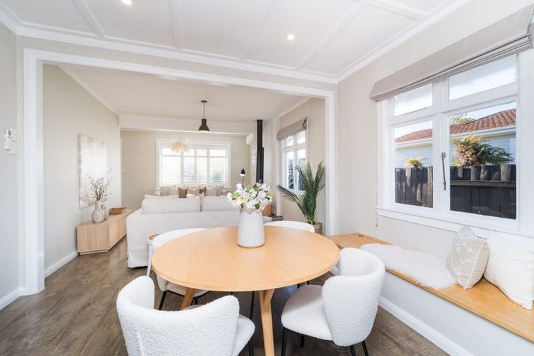 Photo of property in 37 Miro Street, Takaro, Palmerston North, 4410