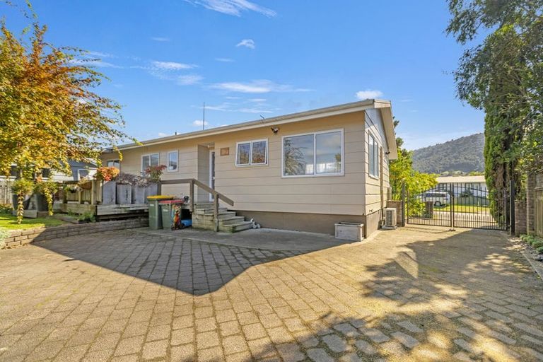 Photo of property in 3 Augustus Earle Place, Pukehangi, Rotorua, 3015