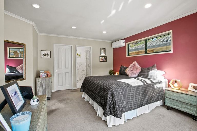 Photo of property in 20 Thames Street, Welbourn, New Plymouth, 4310