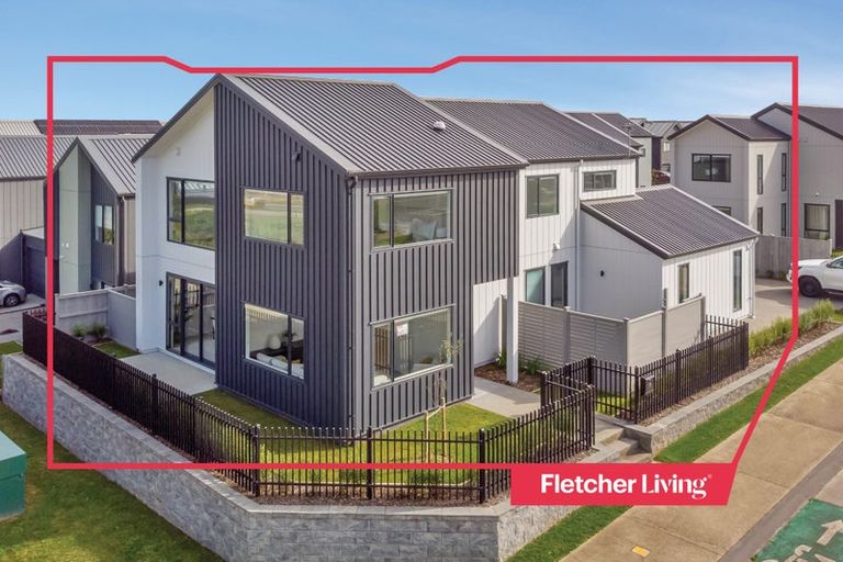 Photo of property in 17 Park Green Avenue, Rosehill, 2113