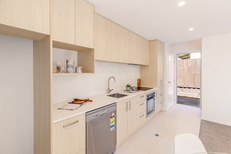 Photo of property in 2/118 Oram Avenue, New Brighton, Christchurch, 8061