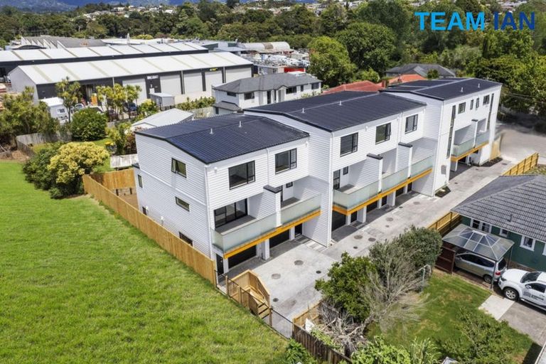 Photo of property in 3/68 Smythe Road, Henderson, Auckland, 0612