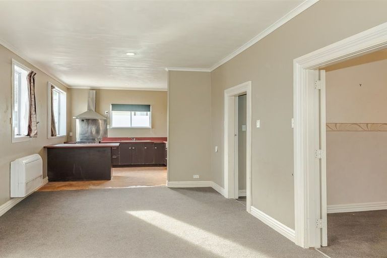 Photo of property in 32 Peel Street, Westport, 7825