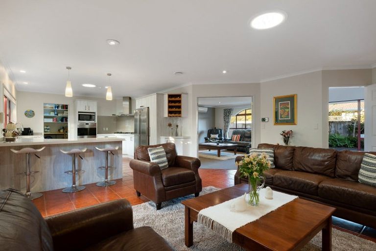 Photo of property in 23 Lysaght Place, Welcome Bay, Tauranga, 3112