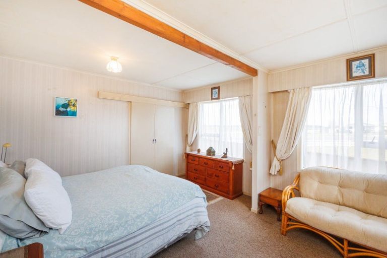 Photo of property in 1 Seabury Avenue, Foxton Beach, Foxton, 4815