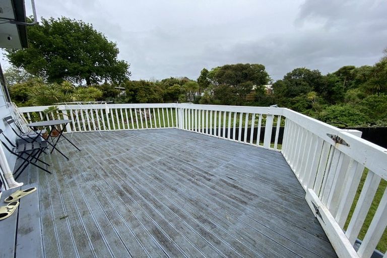 Photo of property in 94 Lancaster Road, Beach Haven, Auckland, 0626