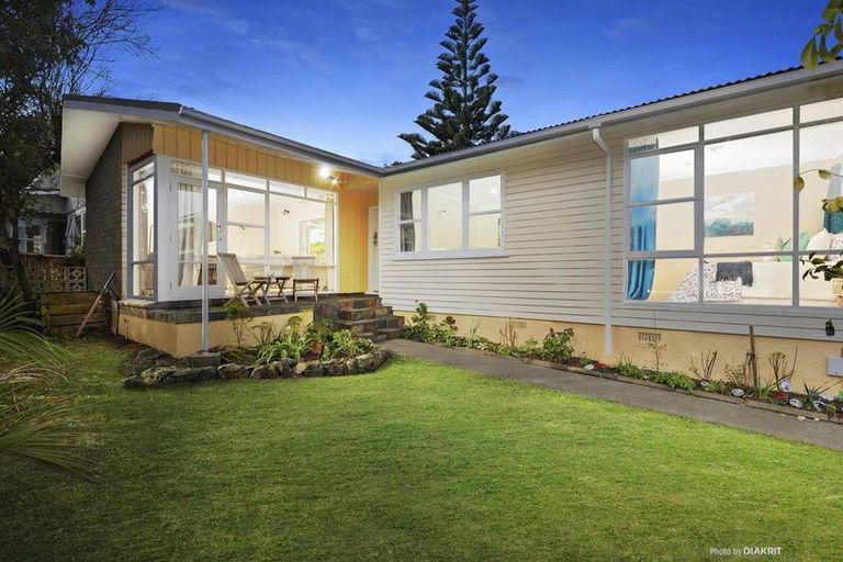 Photo of property in 34 Silverbirch Grove, Churton Park, Wellington, 6037