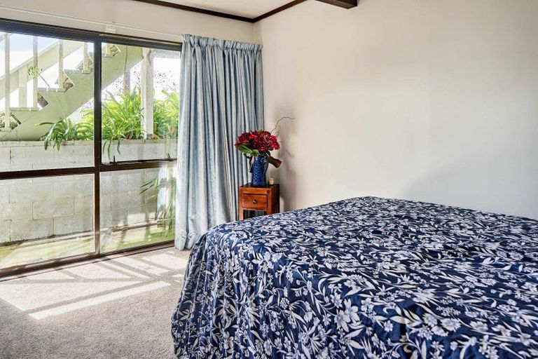 Photo of property in 33 Leeward Drive, Whitby, Porirua, 5024