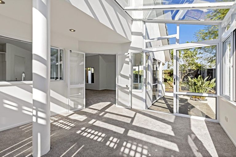 Photo of property in 2/20 Norwood Road, Bayswater, Auckland, 0622