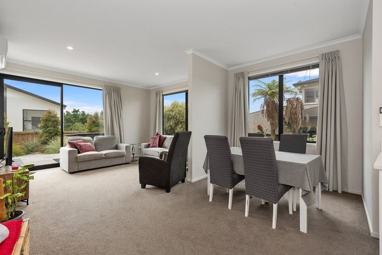 Photo of property in 4/87 Rototuna Road, Rototuna, 3210