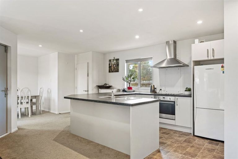 Photo of property in 28 Ottawa Road, Wainoni, Christchurch, 8061