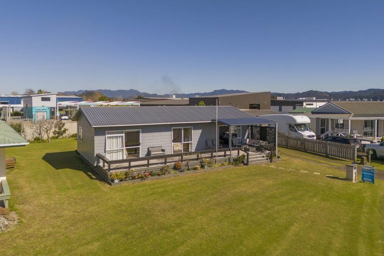 Photo of property in 21 Endeavour Close, Whitianga, 3510