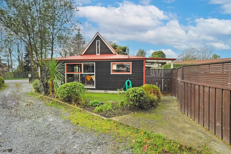 Photo of property in 351 Sawyers Arms Road, Harewood, Christchurch, 8051